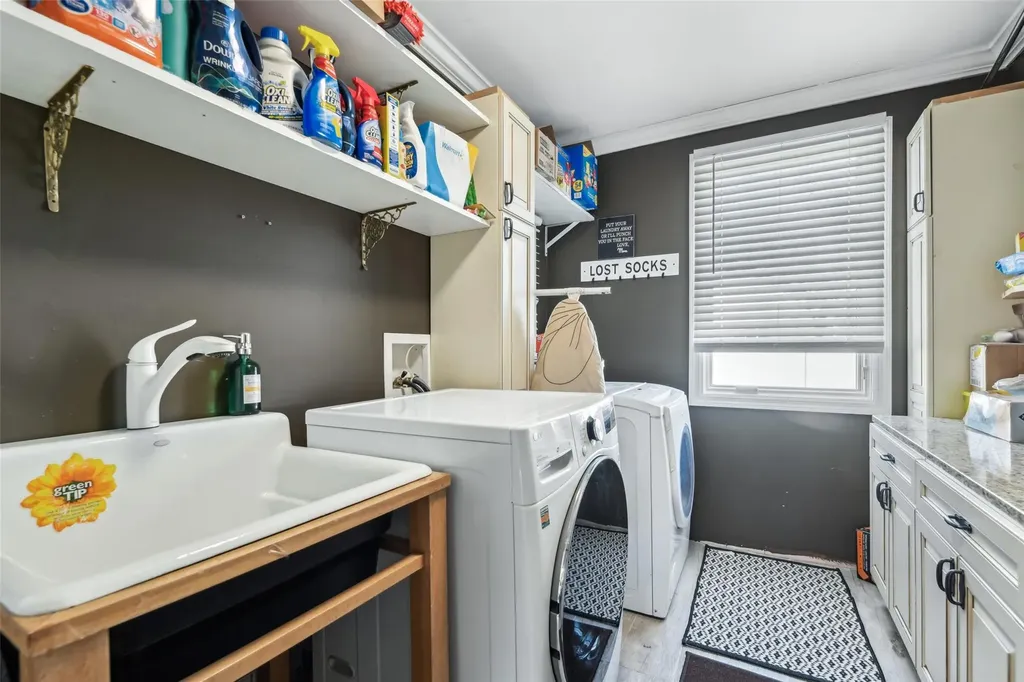 49 Robert Street Patchogue NY 11772