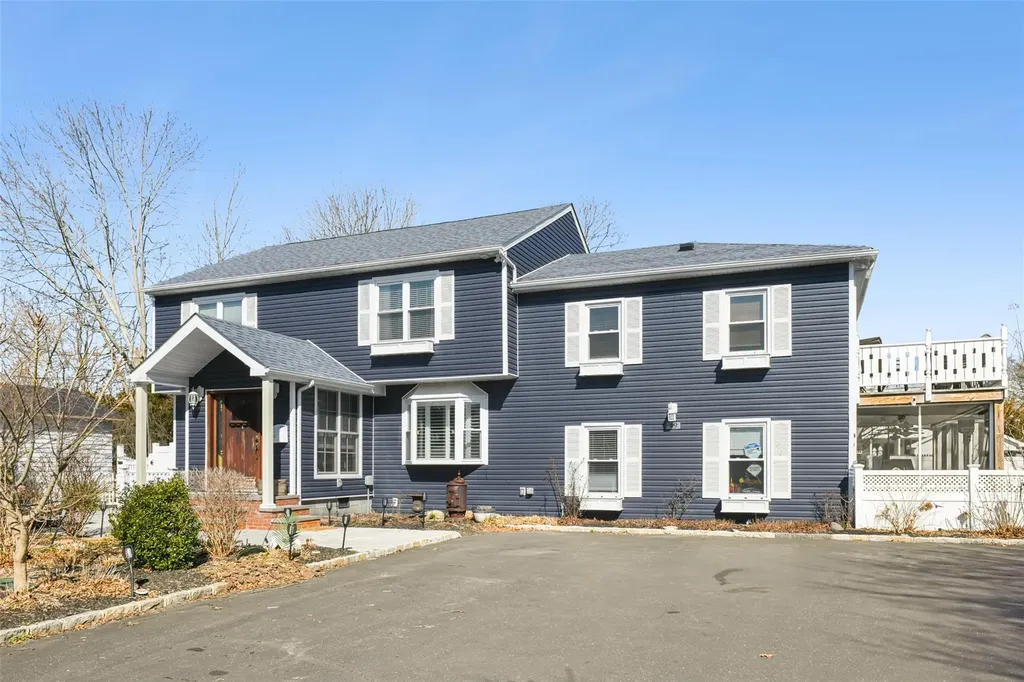 49 Robert Street Patchogue NY 11772