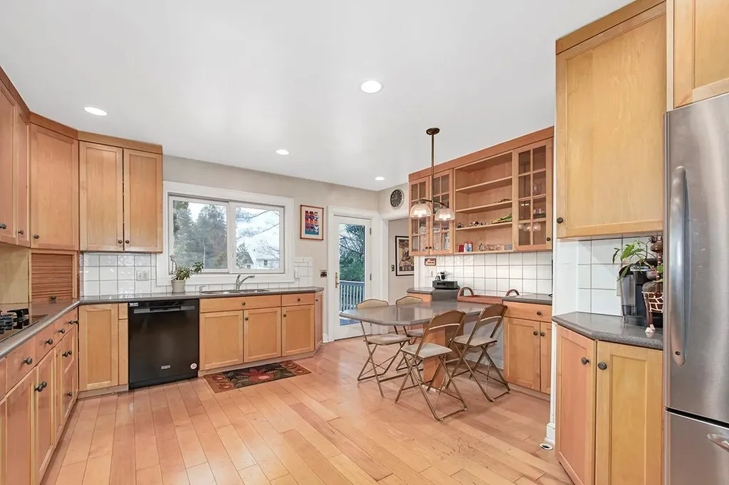 10 Richbell Road White Plains NY 10605