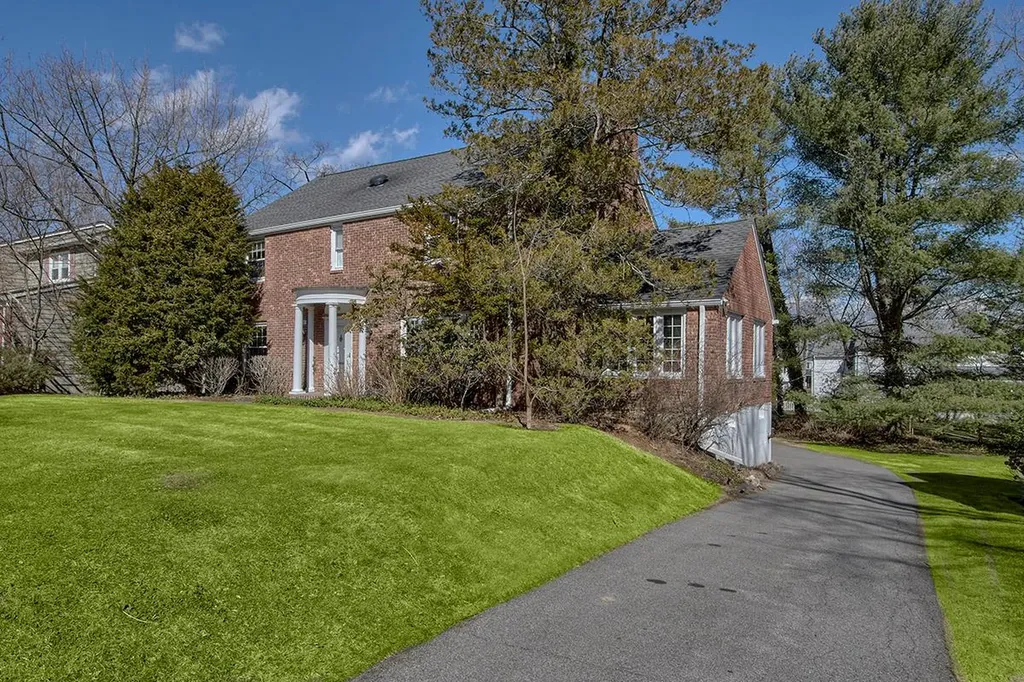 10 Richbell Road White Plains NY 10605