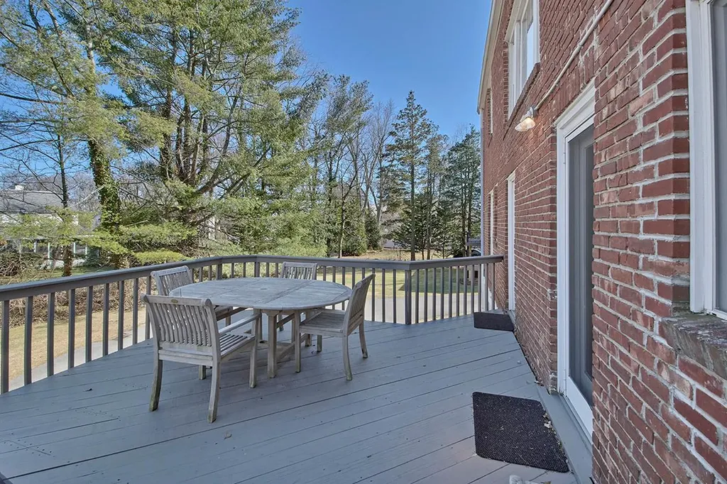 10 Richbell Road White Plains NY 10605