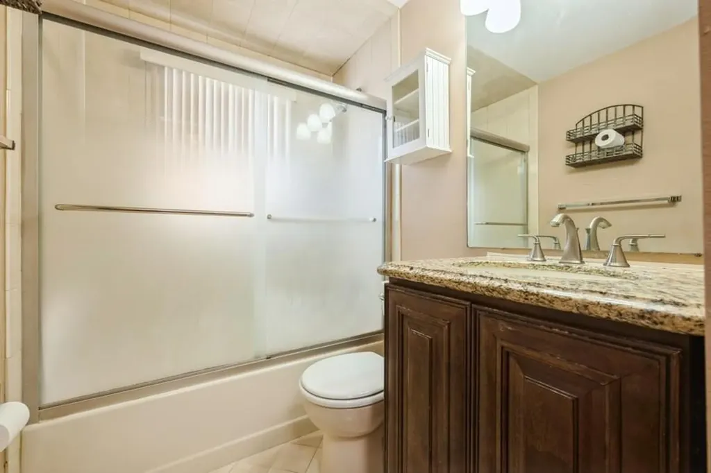 42 Martin Lane Westbury NY 11590