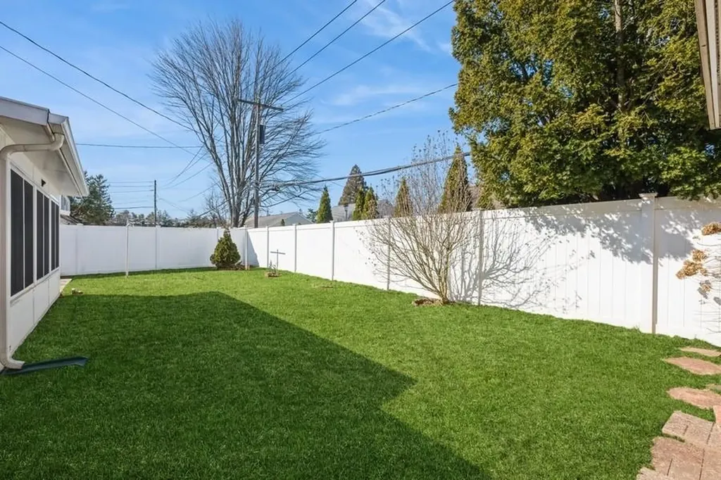 42 Martin Lane Westbury NY 11590
