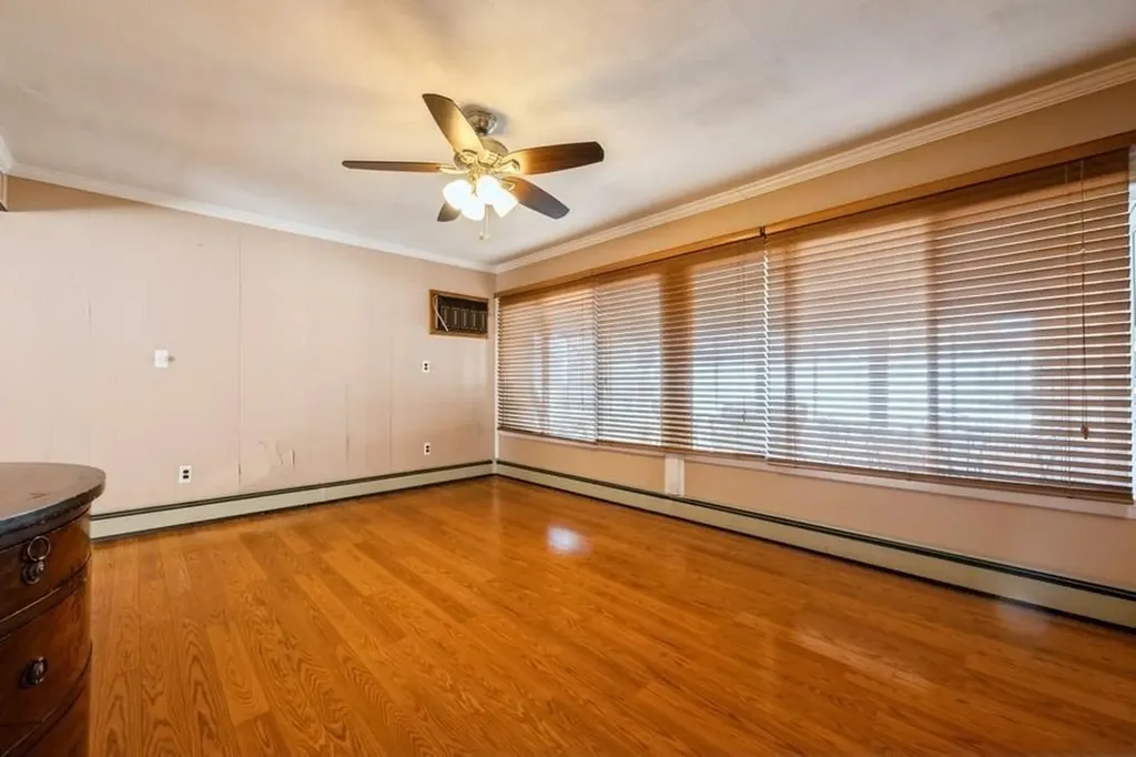 42 Martin Lane Westbury NY 11590