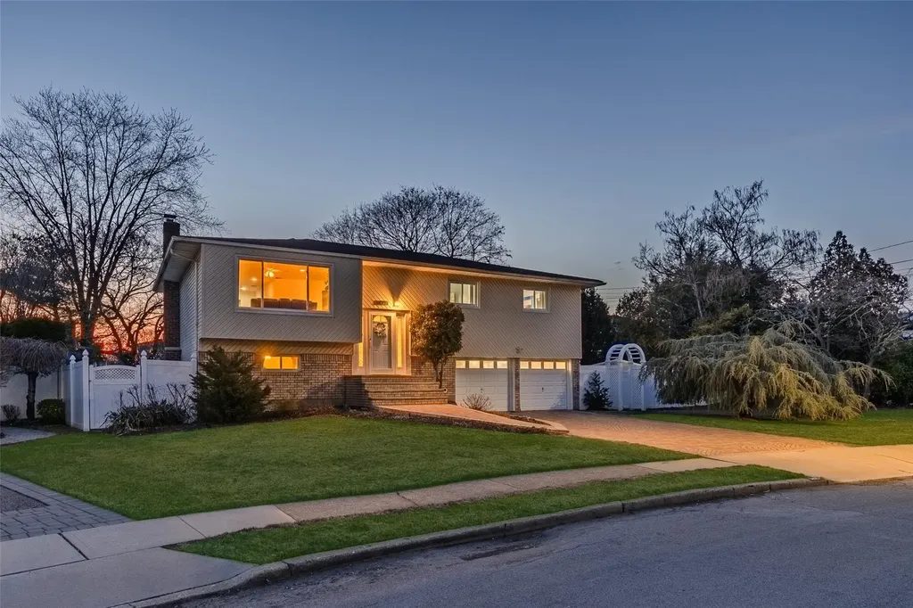 1425 Cecily Drive Merrick NY 11566
