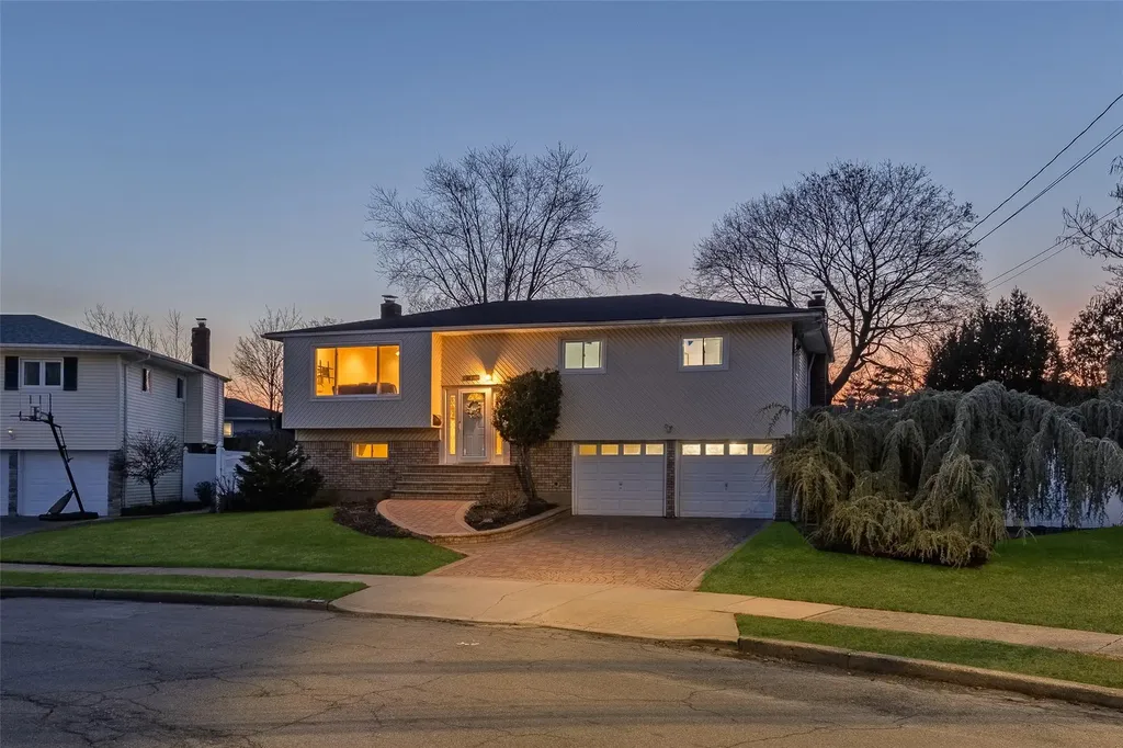 1425 Cecily Drive Merrick NY 11566