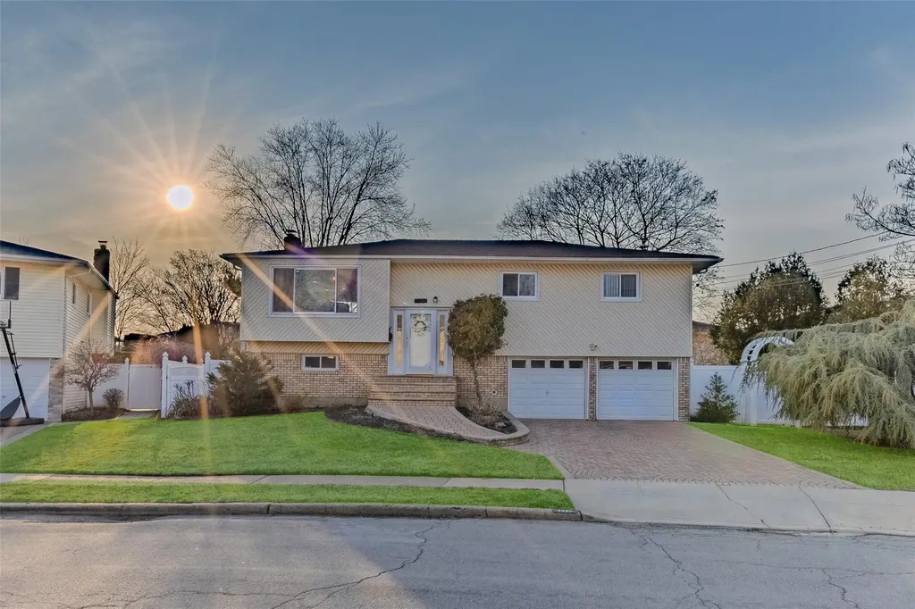 1425 Cecily Drive Merrick NY 11566