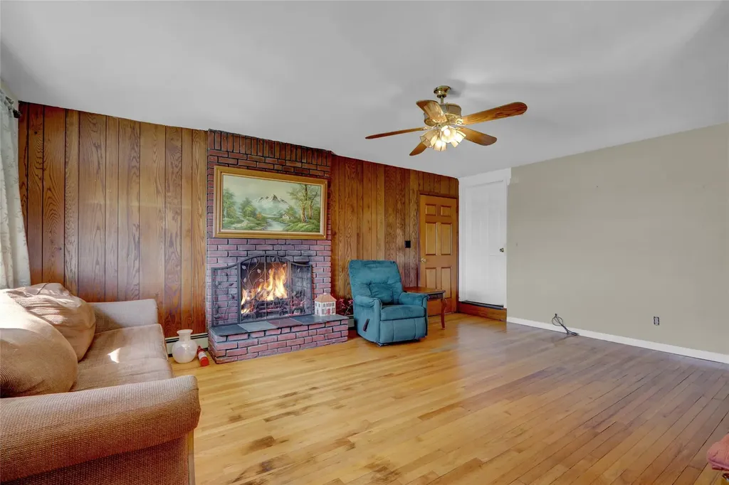 2049 Orinoco Drive West Islip NY 11795