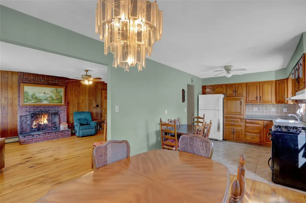 2049 Orinoco Drive West Islip NY 11795