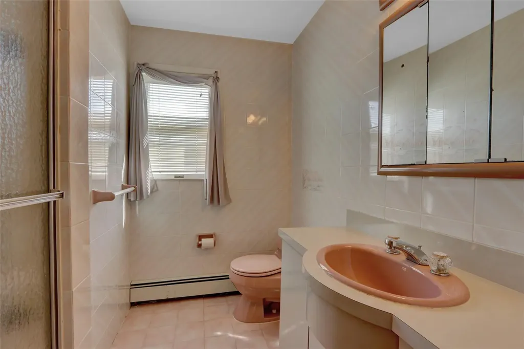 2049 Orinoco Drive West Islip NY 11795
