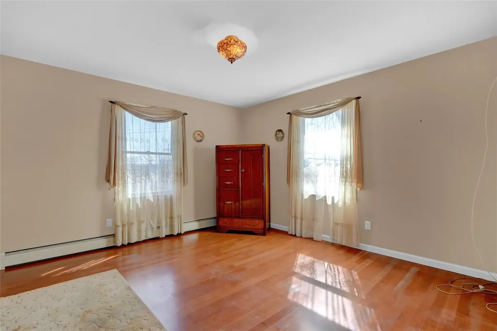 2049 Orinoco Drive West Islip NY 11795