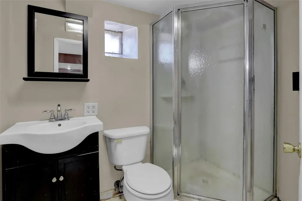 2049 Orinoco Drive West Islip NY 11795