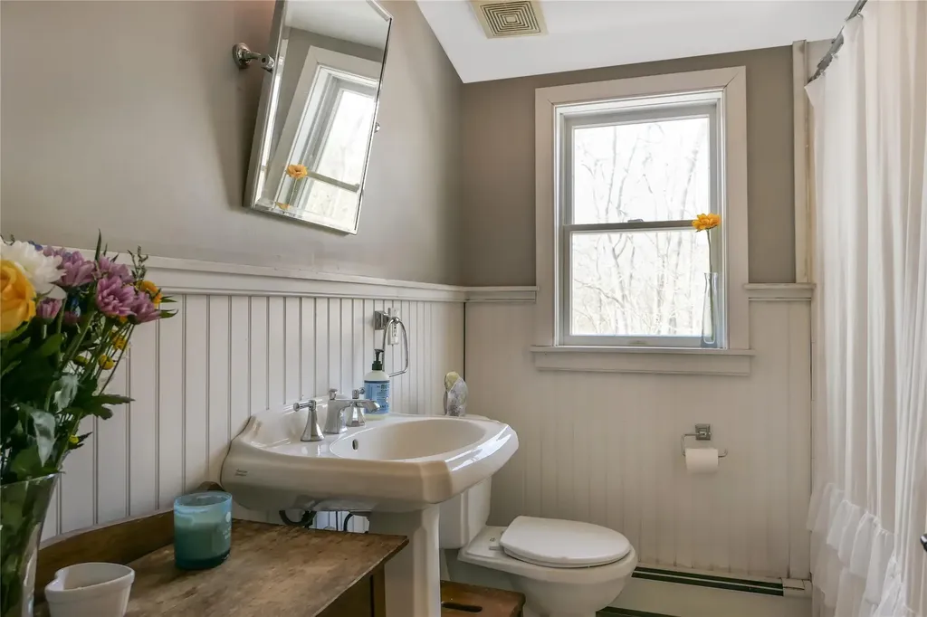 158 Donegan Avenue East Patchogue NY 11772