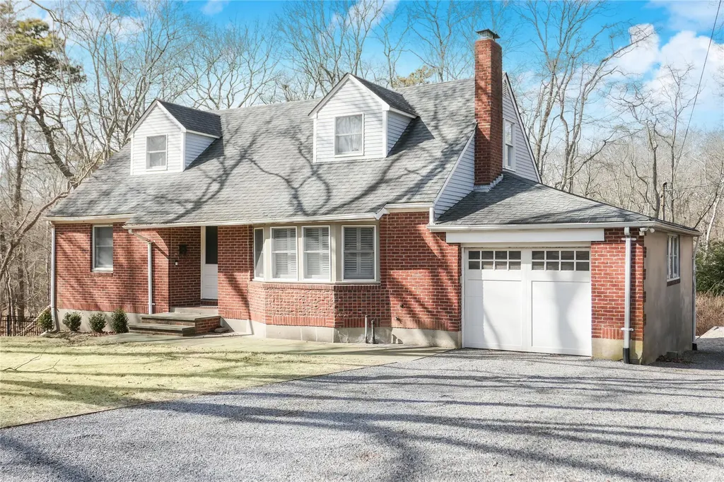 158 Donegan Avenue East Patchogue NY 11772