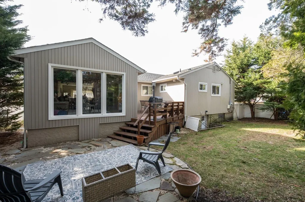 9 Robin Lane Plainview NY 11803