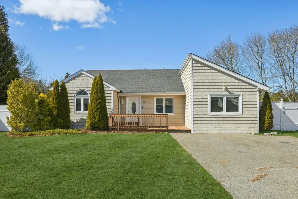 161 Tarpon Avenue Brookhaven NY 11763
