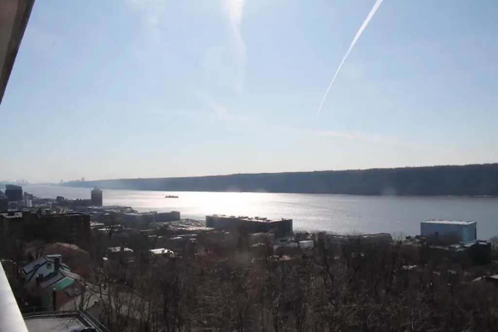 377 N Broadway Yonkers NY 10701