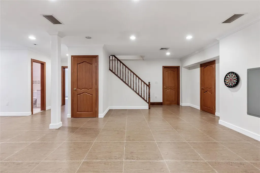 45 Nassau Road Great Neck NY 11021