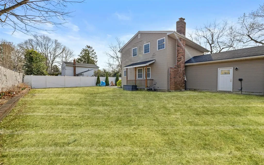 5 Sorowoc Lane Bay Shore NY 11706