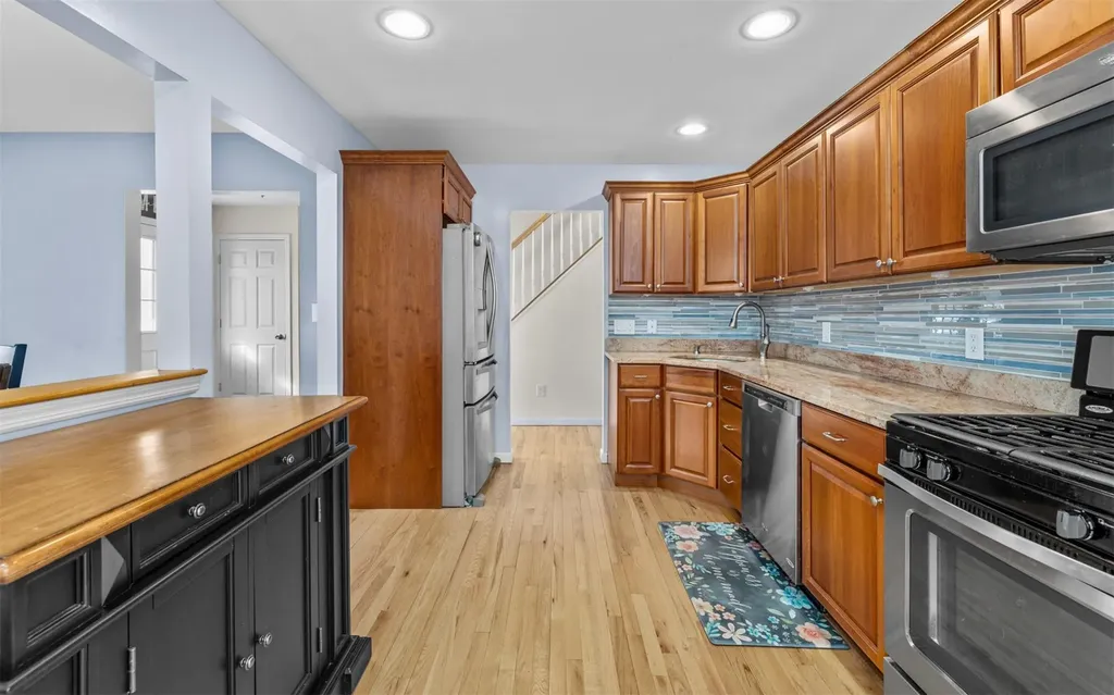 5 Sorowoc Lane Bay Shore NY 11706