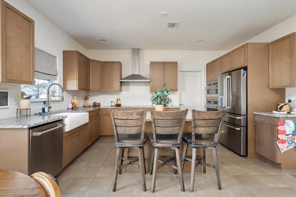 3 Pondview Circle Shirley NY 11967