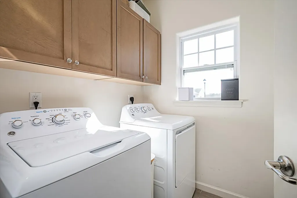 3 Pondview Circle Shirley NY 11967