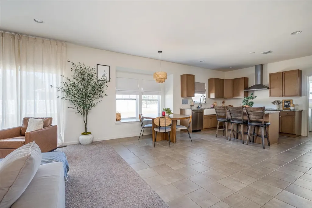 3 Pondview Circle Shirley NY 11967