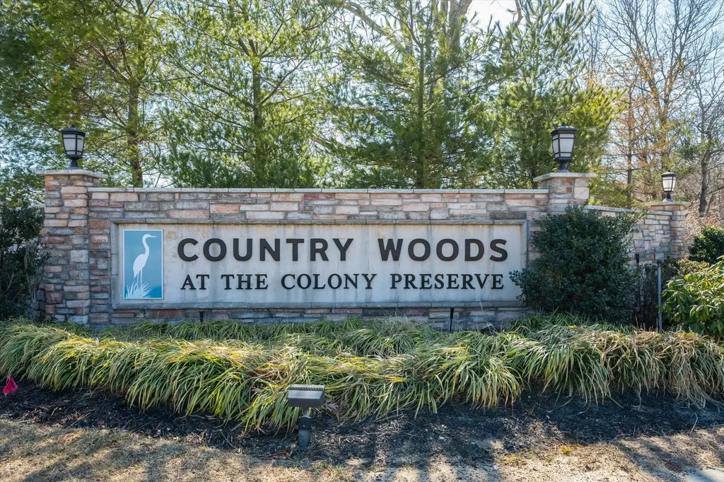3 Pondview Circle Shirley NY 11967