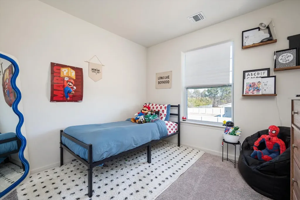 3 Pondview Circle Shirley NY 11967