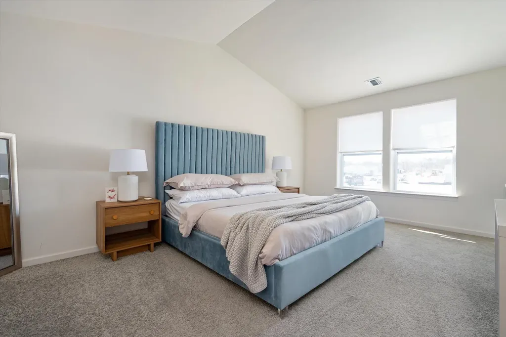 3 Pondview Circle Shirley NY 11967
