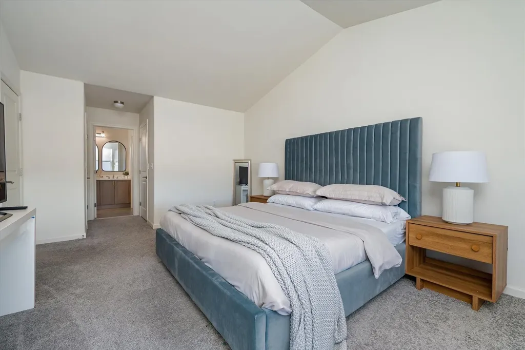 3 Pondview Circle Shirley NY 11967