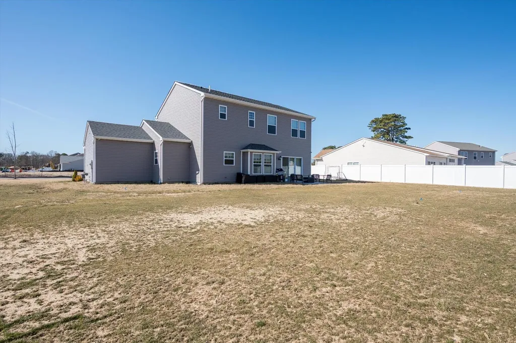 3 Pondview Circle Shirley NY 11967