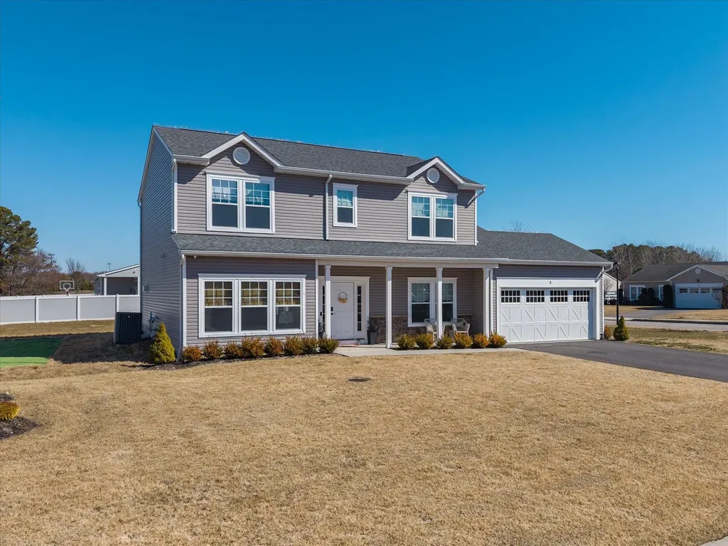 3 Pondview Circle Shirley NY 11967