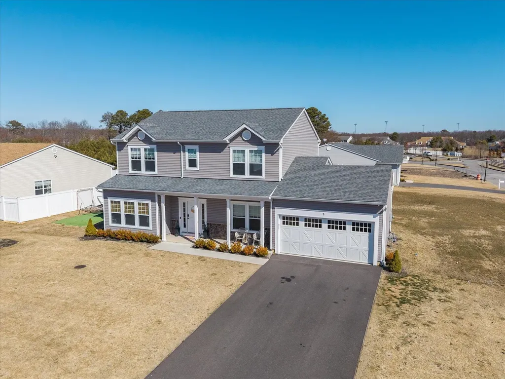 3 Pondview Circle Shirley NY 11967