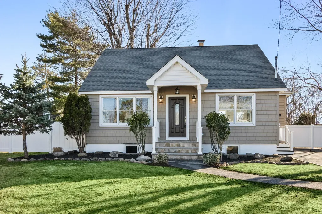 60 Alexander Avenue Babylon NY 11735