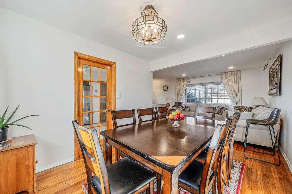 78 Crossway Drive Deer Park NY 11729