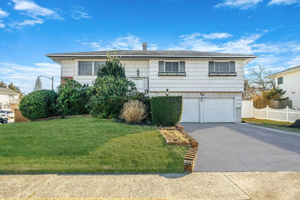 78 Crossway Drive Deer Park NY 11729