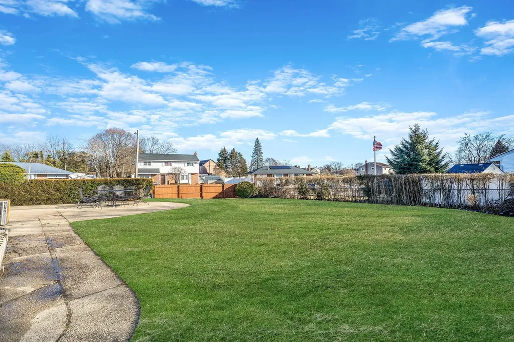 78 Crossway Drive Deer Park NY 11729