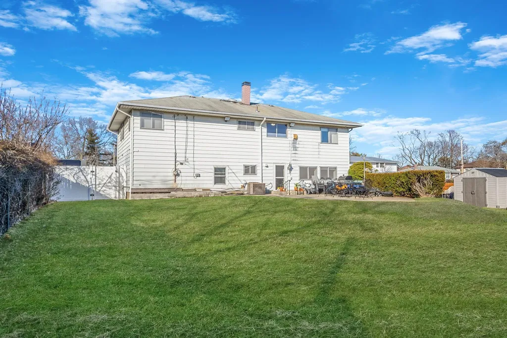 78 Crossway Drive Deer Park NY 11729