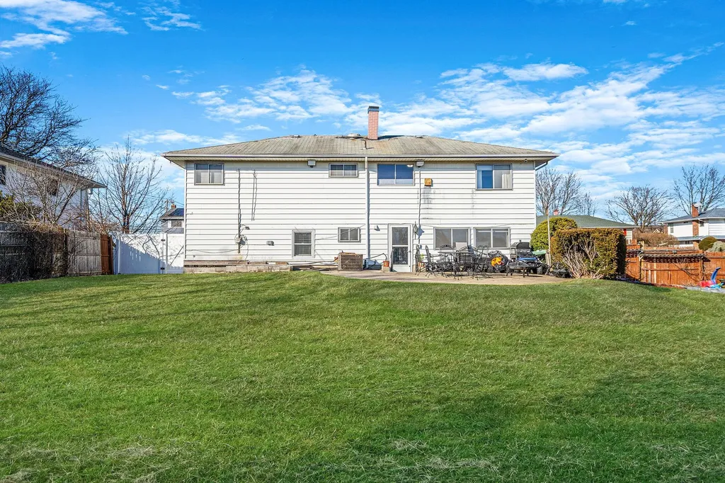 78 Crossway Drive Deer Park NY 11729