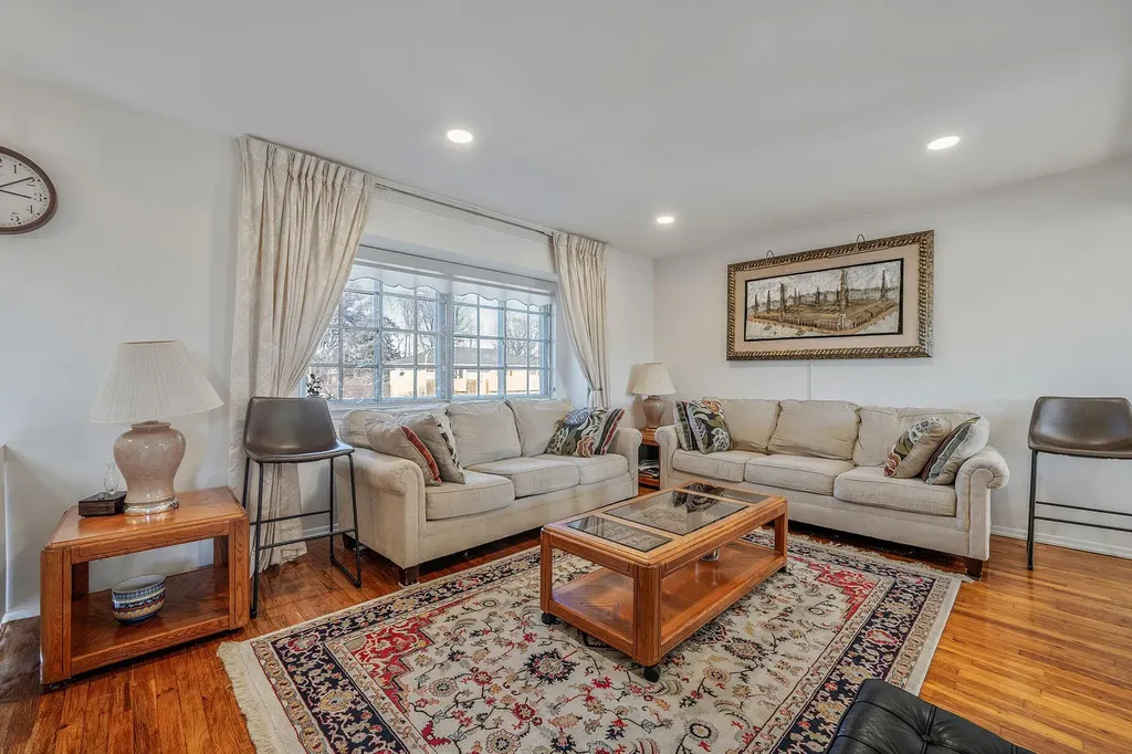 78 Crossway Drive Deer Park NY 11729