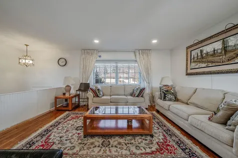 78 Crossway Drive Deer Park NY 11729