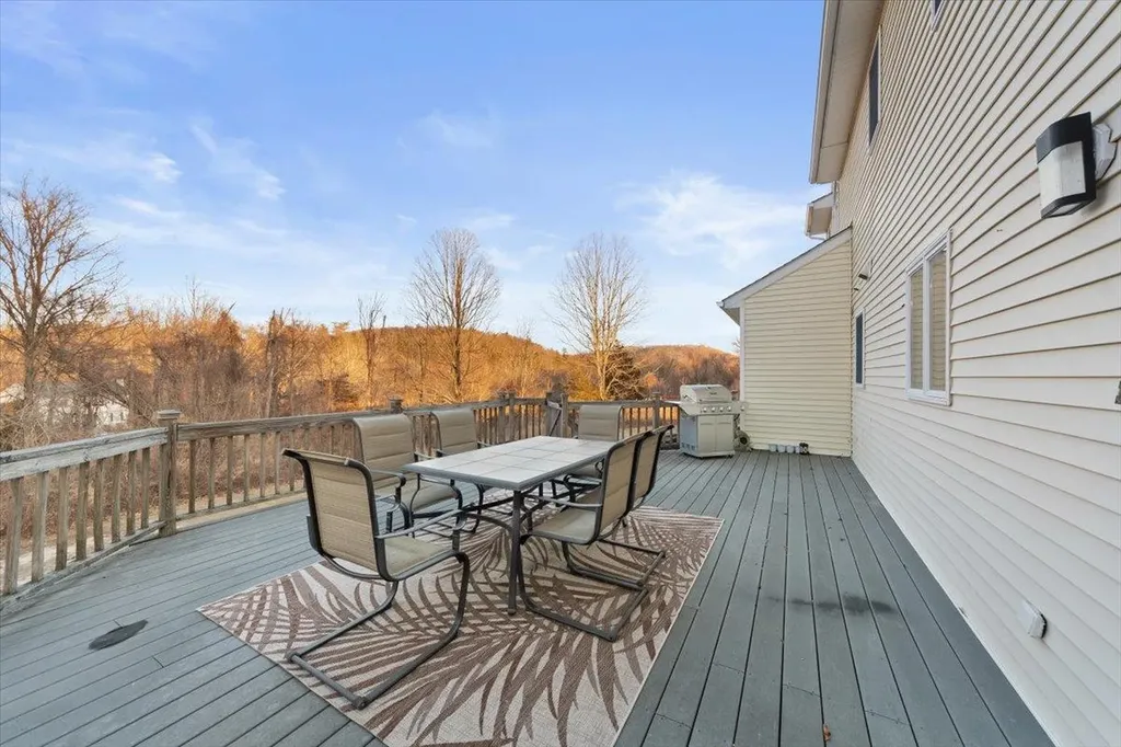 16 Somerset Drive Patterson NY 12563