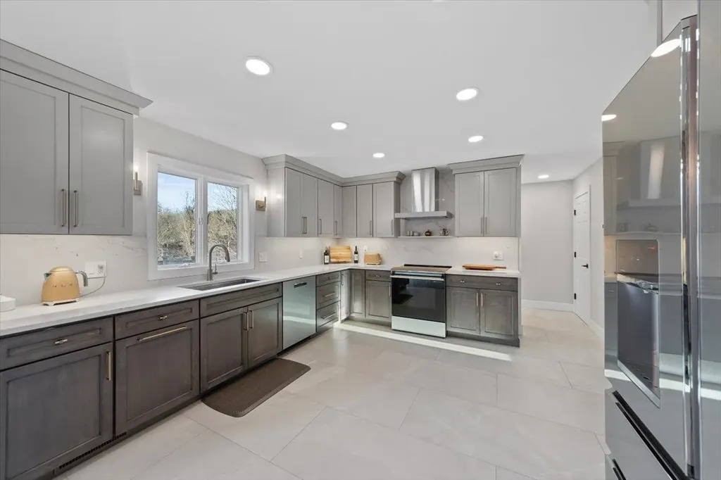 16 Somerset Drive Patterson NY 12563