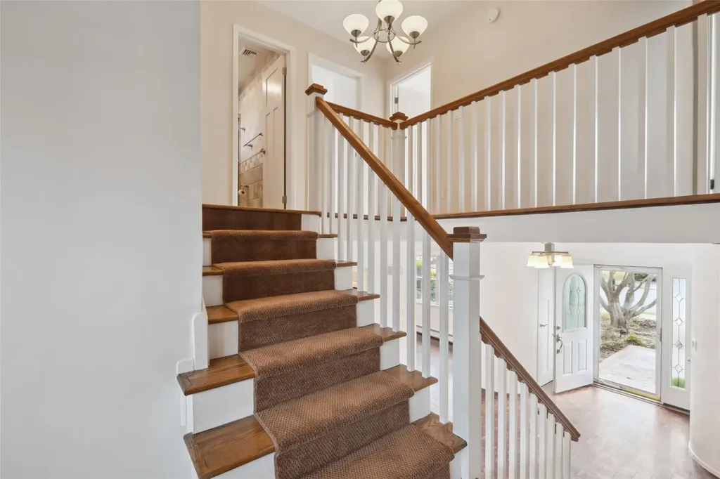 27 Griggs Drive Greenlawn NY 11740