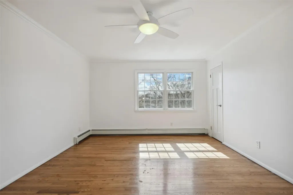 27 Griggs Drive Greenlawn NY 11740