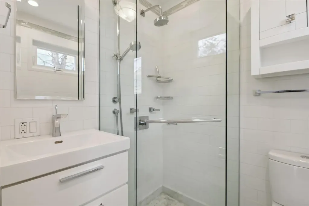 27 Griggs Drive Greenlawn NY 11740