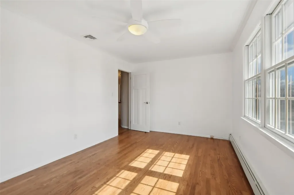 27 Griggs Drive Greenlawn NY 11740
