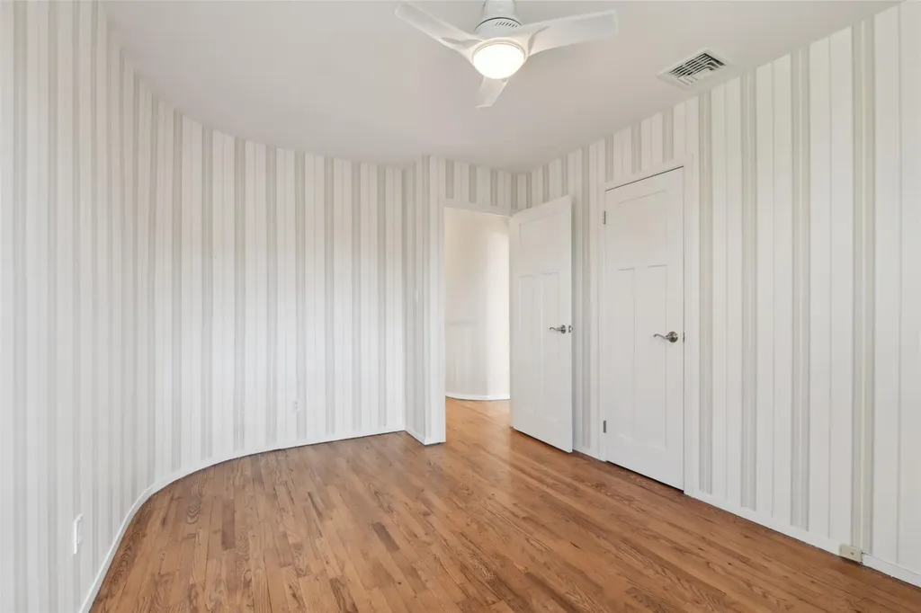 27 Griggs Drive Greenlawn NY 11740