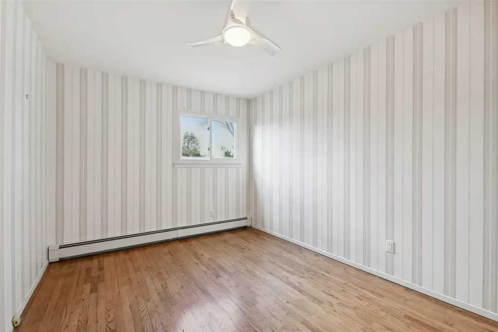 27 Griggs Drive Greenlawn NY 11740